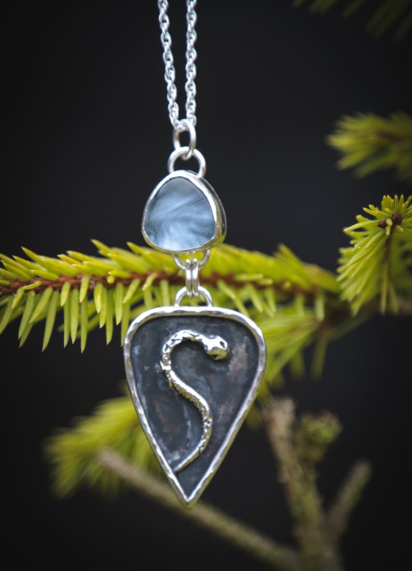 Snake necklace with Mother of Pearl