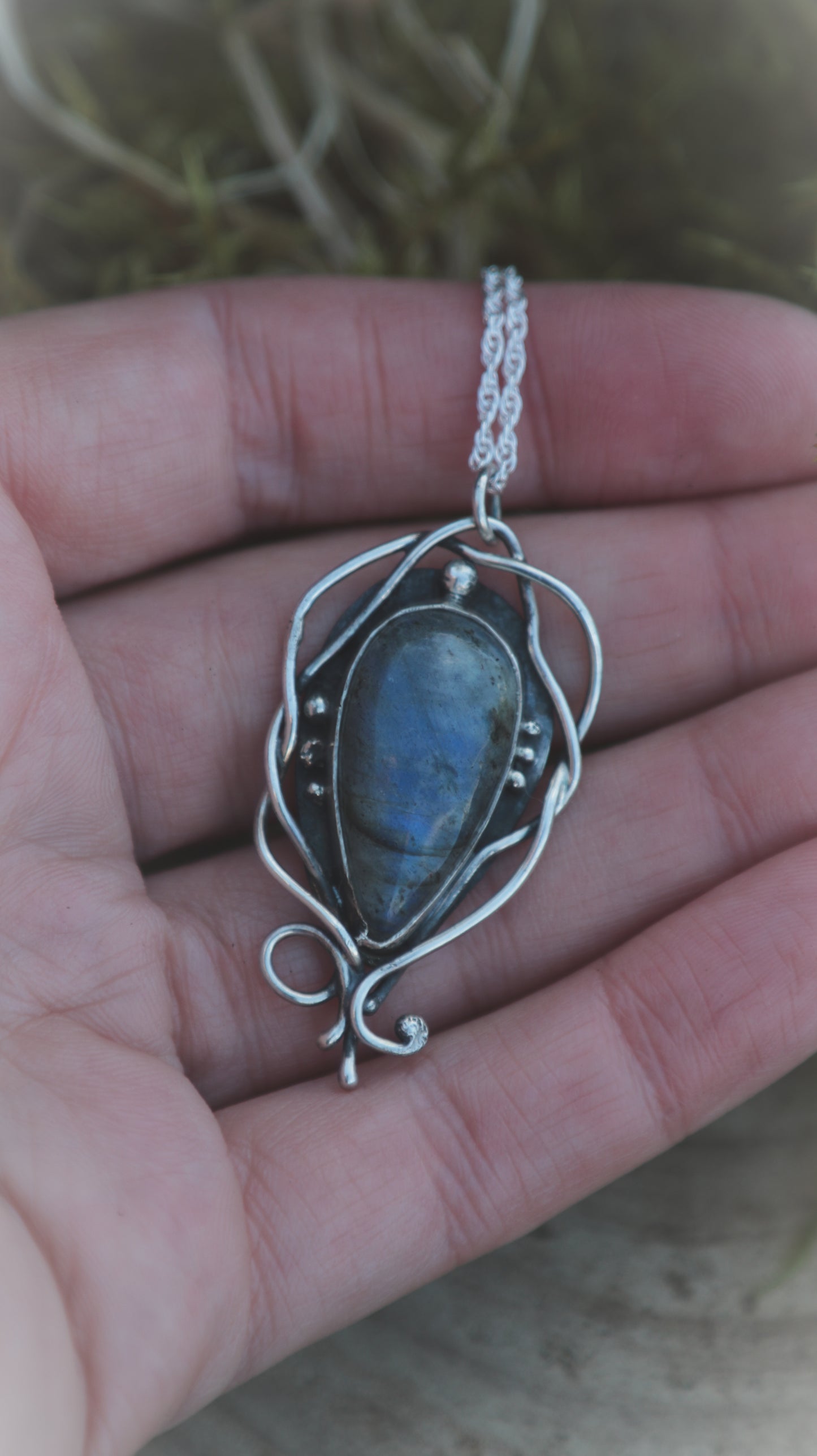 Elven necklace with Labradorite