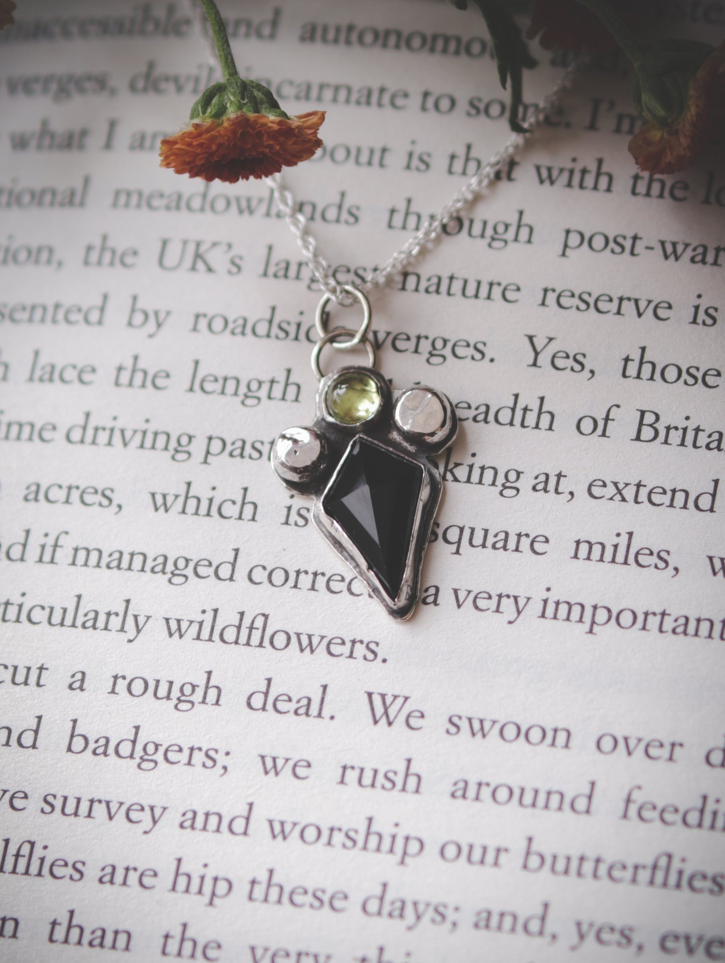 Black Onyx necklace with Peridot