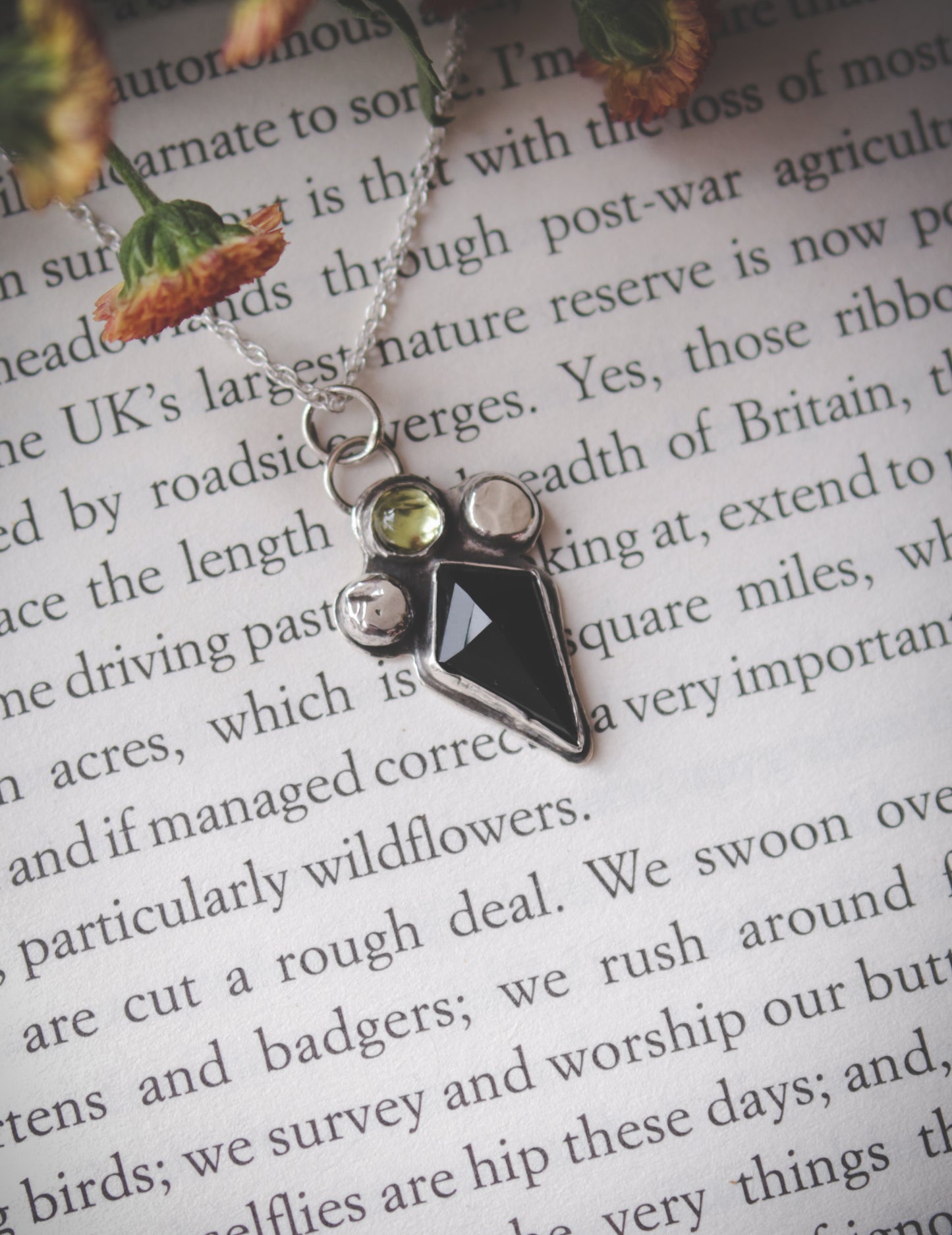 Black Onyx necklace with Peridot