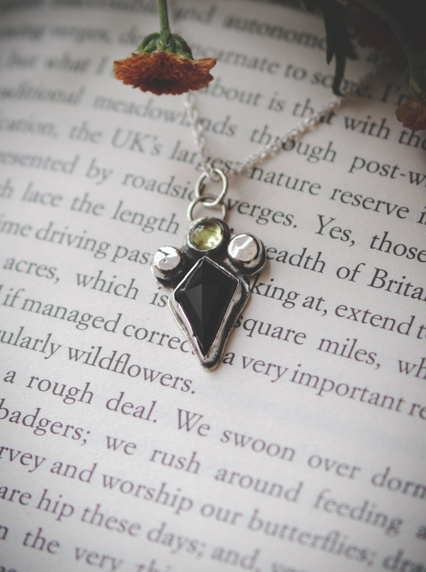 Black Onyx necklace with Peridot