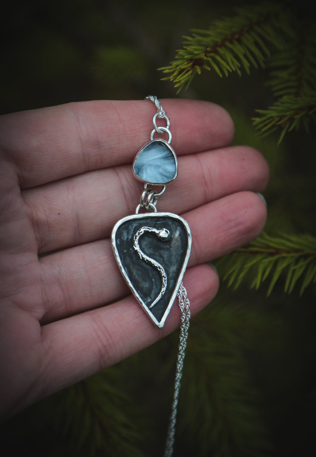 Snake necklace with Mother of Pearl