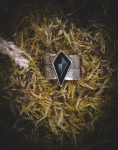 Sage leaf and Black Onyx ring UK size O - US size 7 1/4