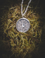 Load image into Gallery viewer, Silver Celtic necklace
