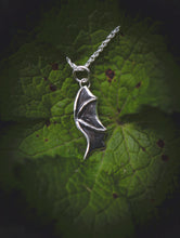 Load image into Gallery viewer, Silver Dragon wing necklace
