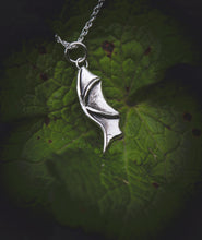 Load image into Gallery viewer, Silver Dragon wing necklace
