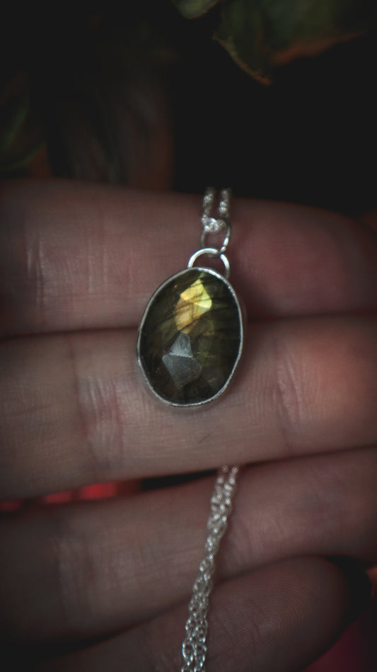 Rosecut Labradorite necklace