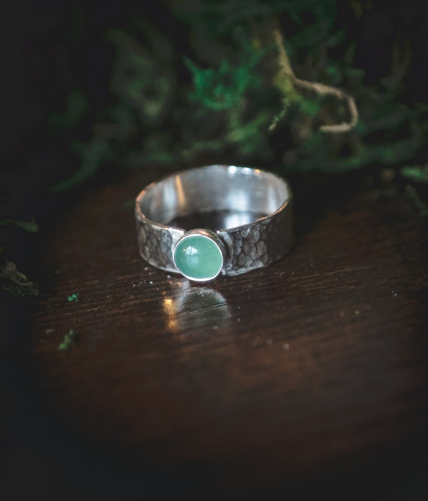 Silver band ring with green Aventurine (Various sizes)