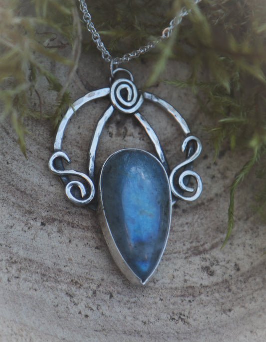 Labradorite celtic style necklace