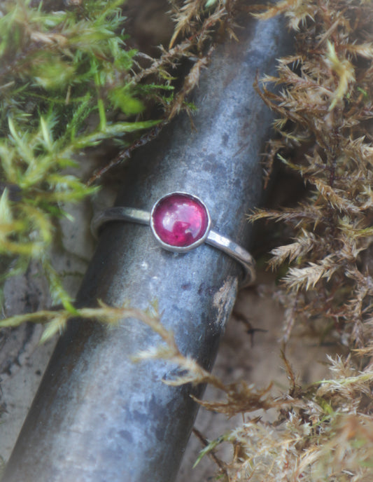 Garnet stacker ring. UK size K 1/2 - US size 5 1/2