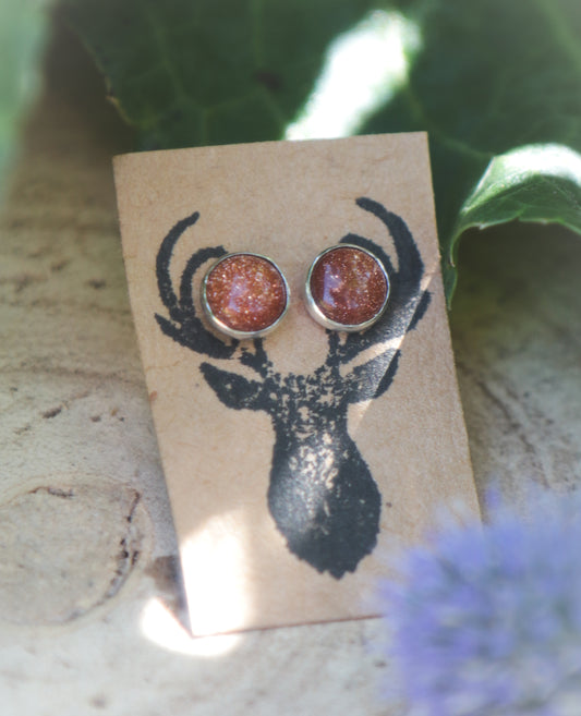 Goldstone stud earrings 6mm
