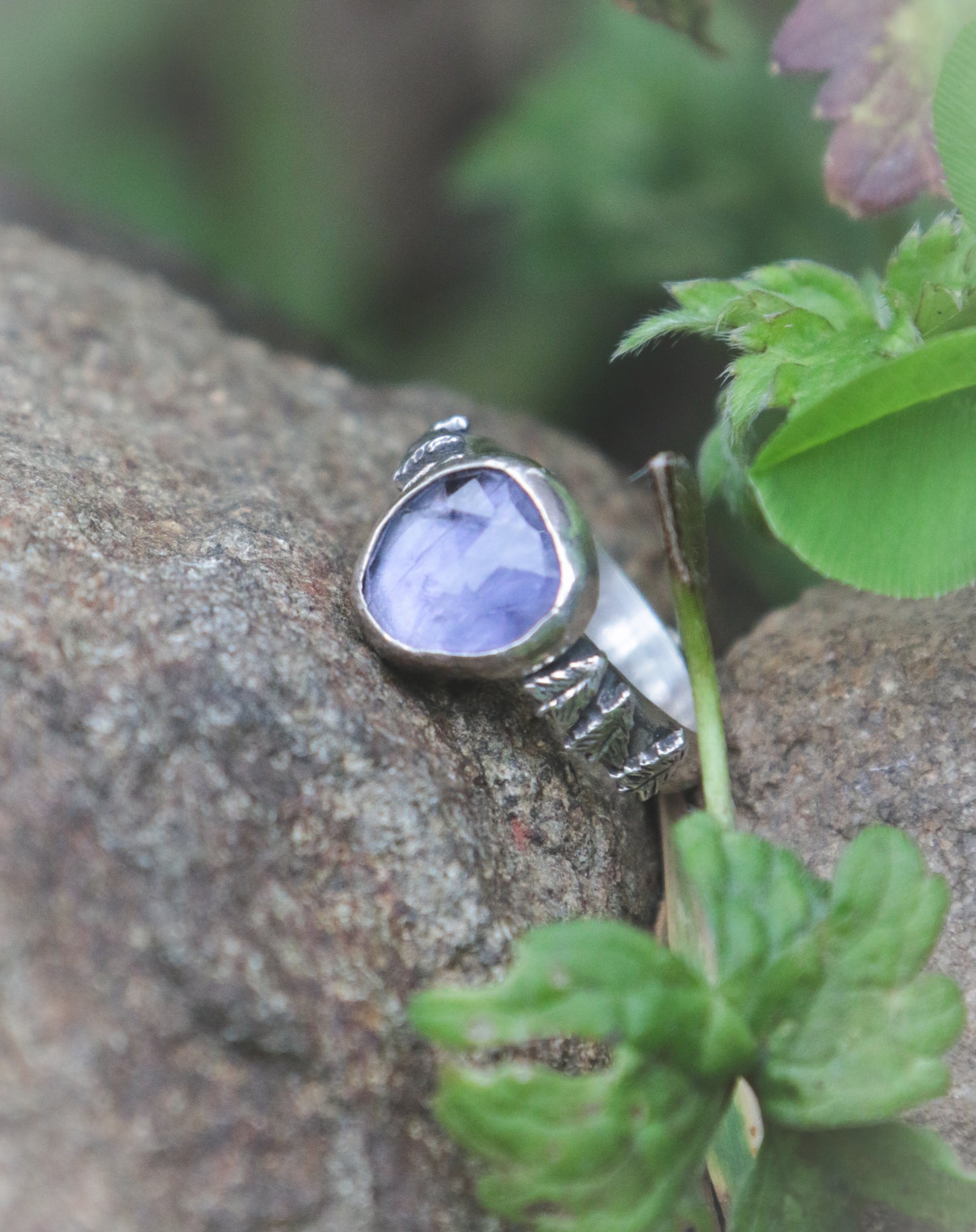 Iolite tree ring. UK size N 1/2  -US 7