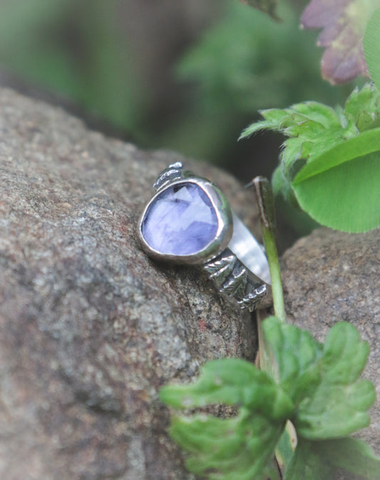 Iolite tree ring. UK size N 1/2  -US 7