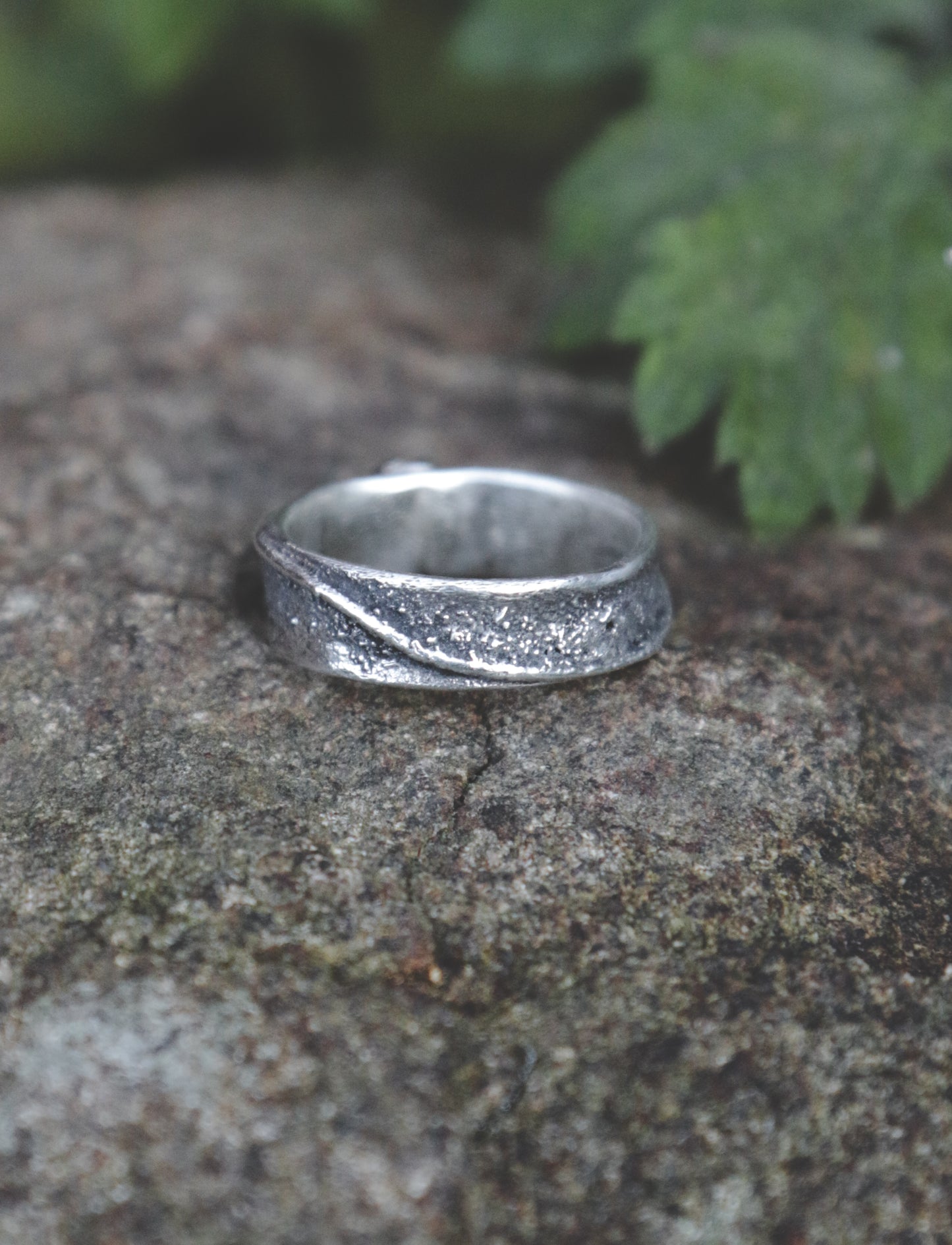 Blue Goldstone ring. UK size O 1/2. US size 7 1/2