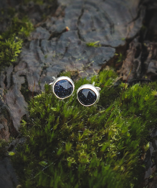 Blue Goldstone stud earrings 6mm