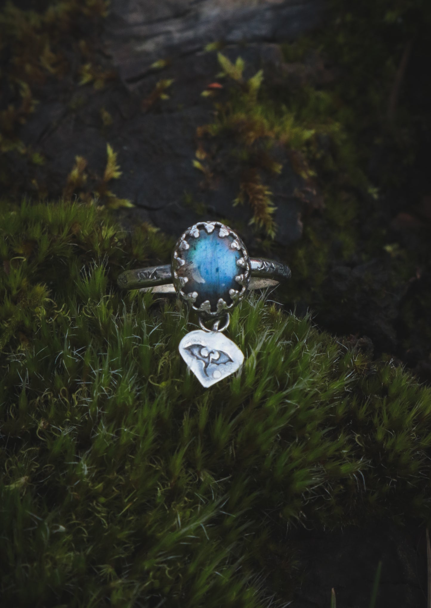 Labradorite Dragon ring. UK size O. US size 7 1/4
