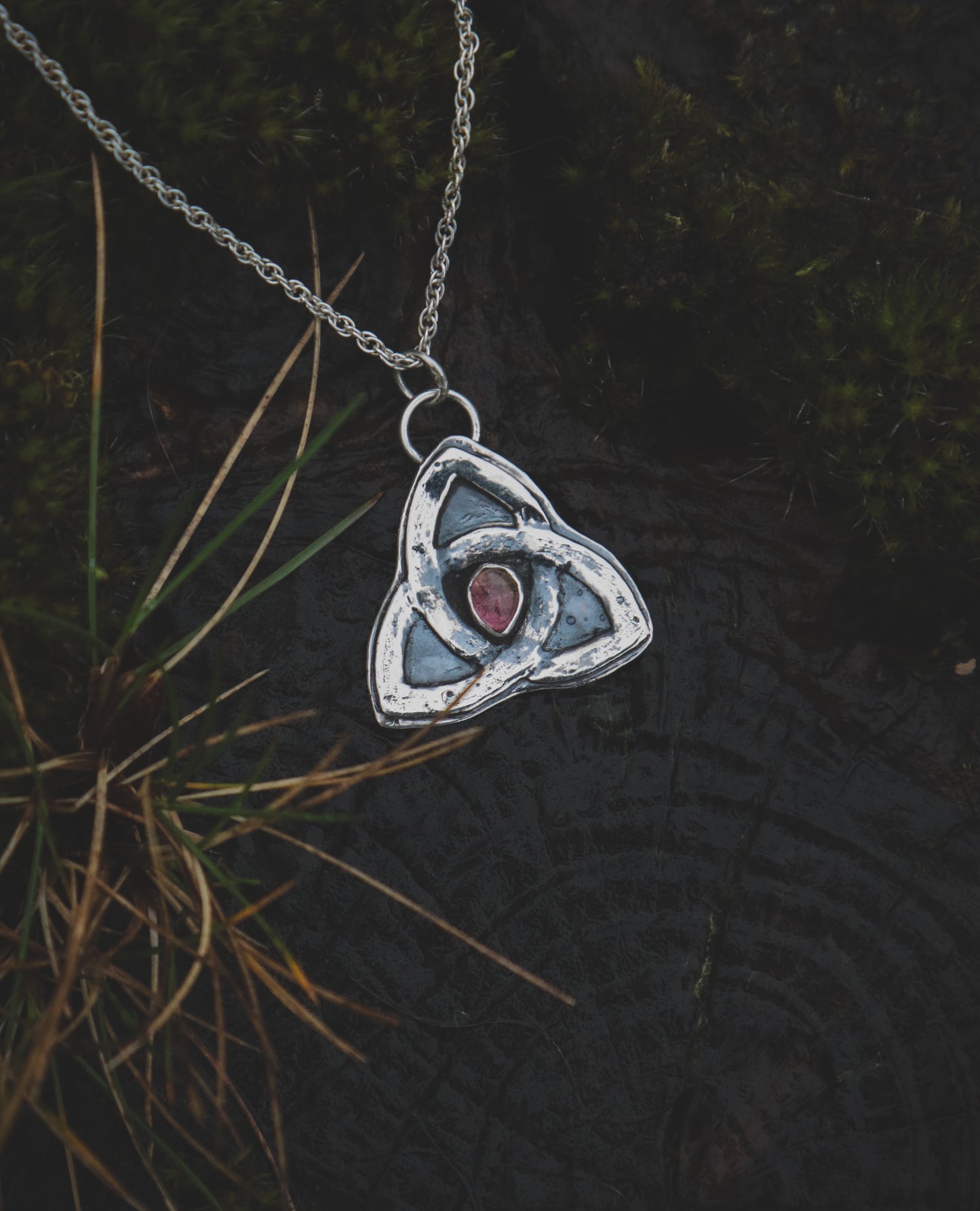 Celtic knot necklace with Tourmaline