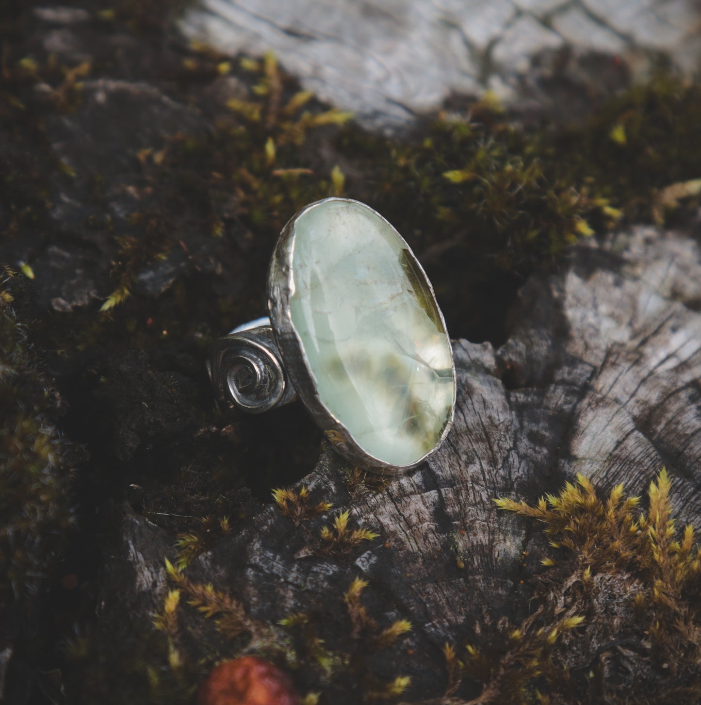 Celtic ring with Prehnite UK size M - US size 6 1/4
