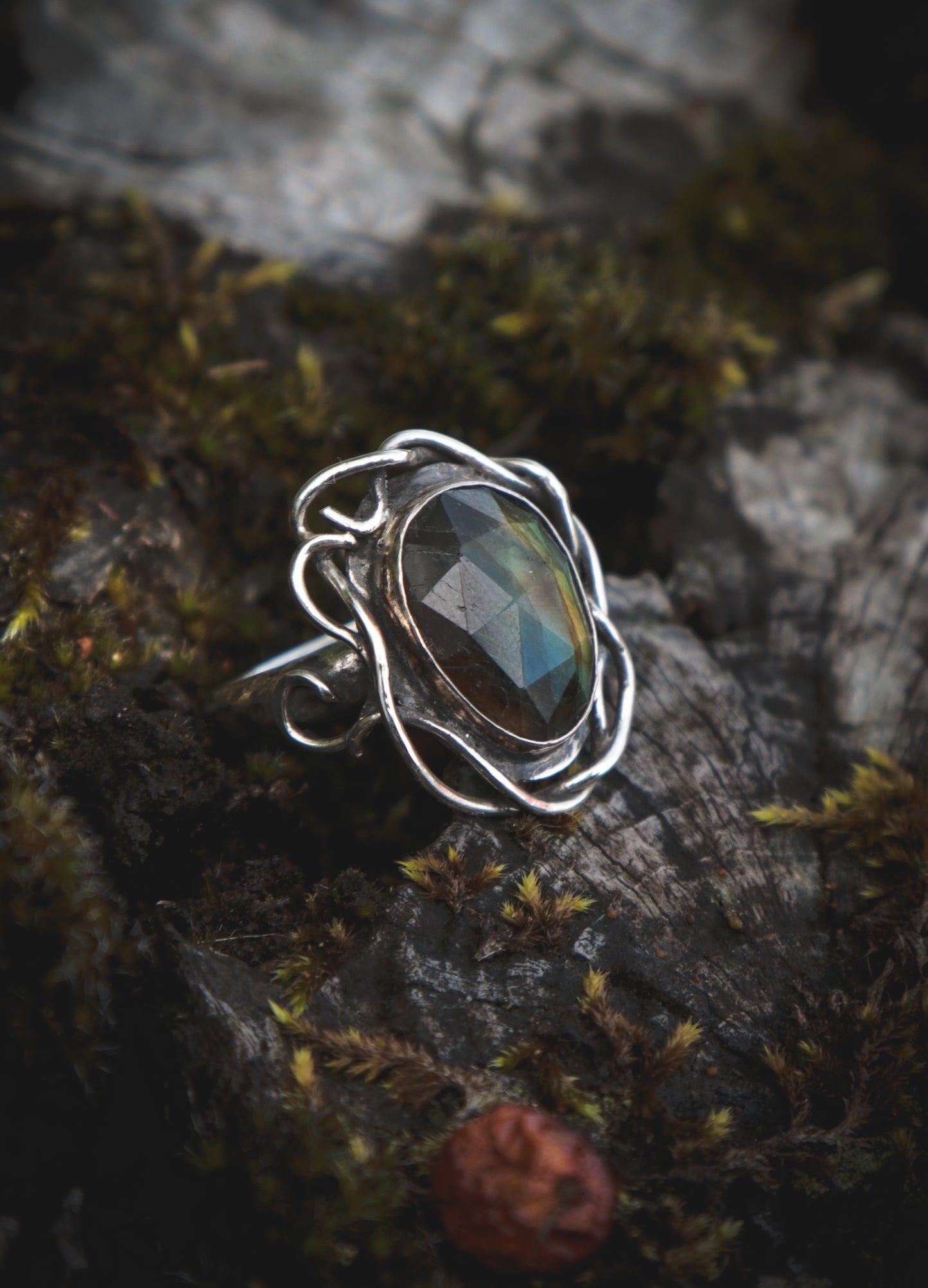 Whimsical Labradorite ring.  UK size P   -US 7 3/4