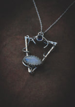 Load image into Gallery viewer, Elvish necklace with Moonstone and Iolite
