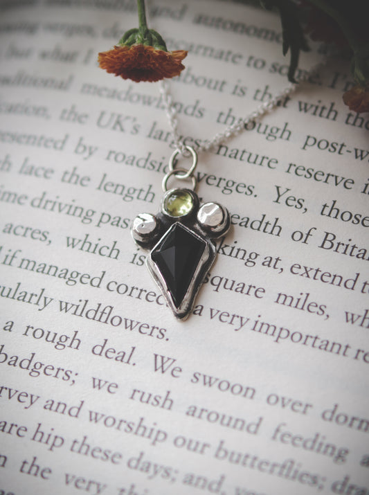 Black Onyx necklace with Peridot