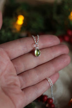 Load image into Gallery viewer, Peridot necklace
