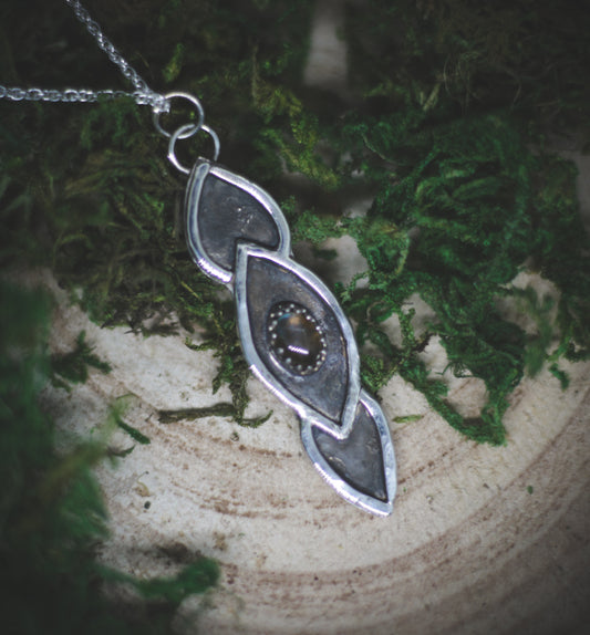 Elven necklace with Labradorite