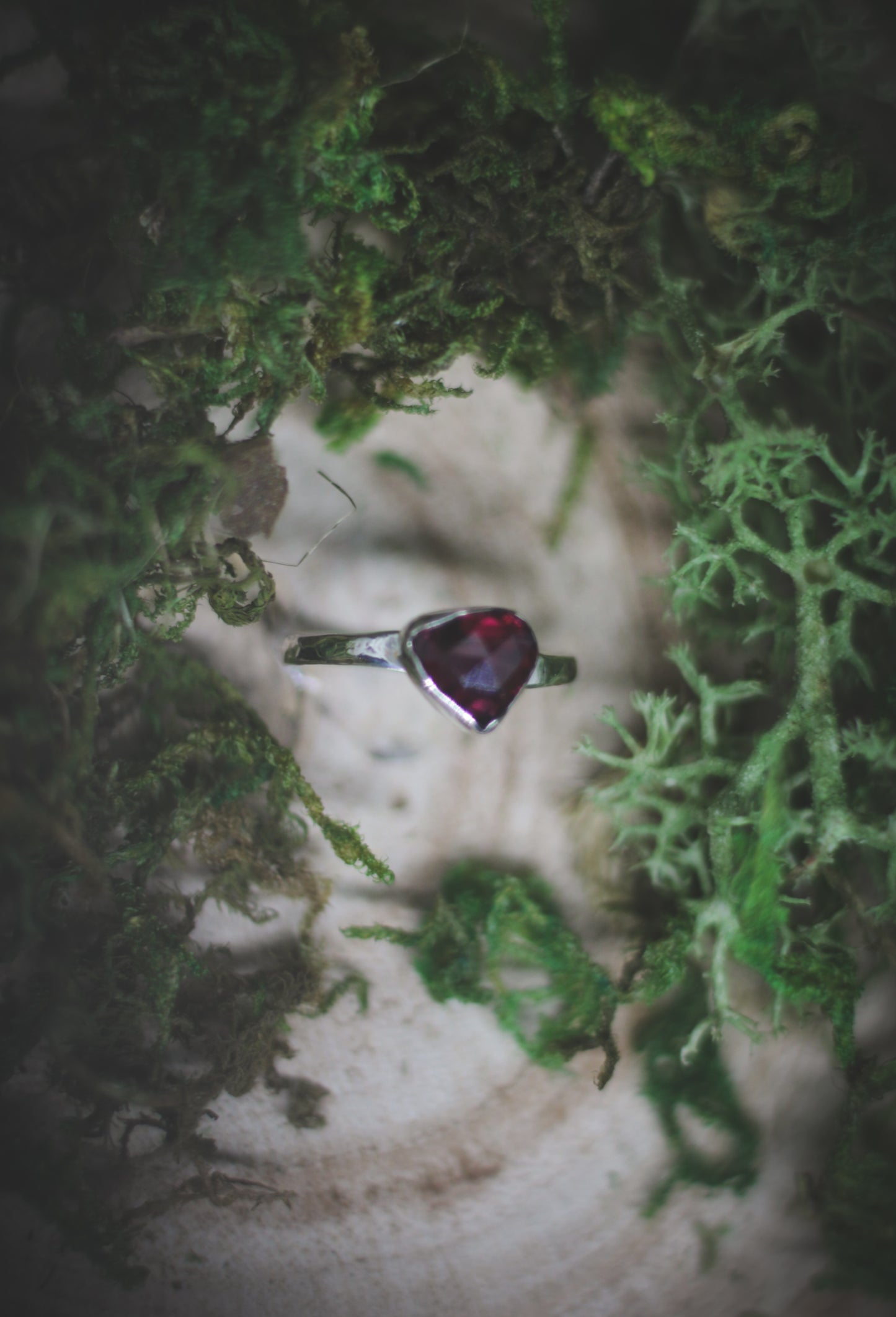 Silver Garnet ring UK size J - US size 4 3/4