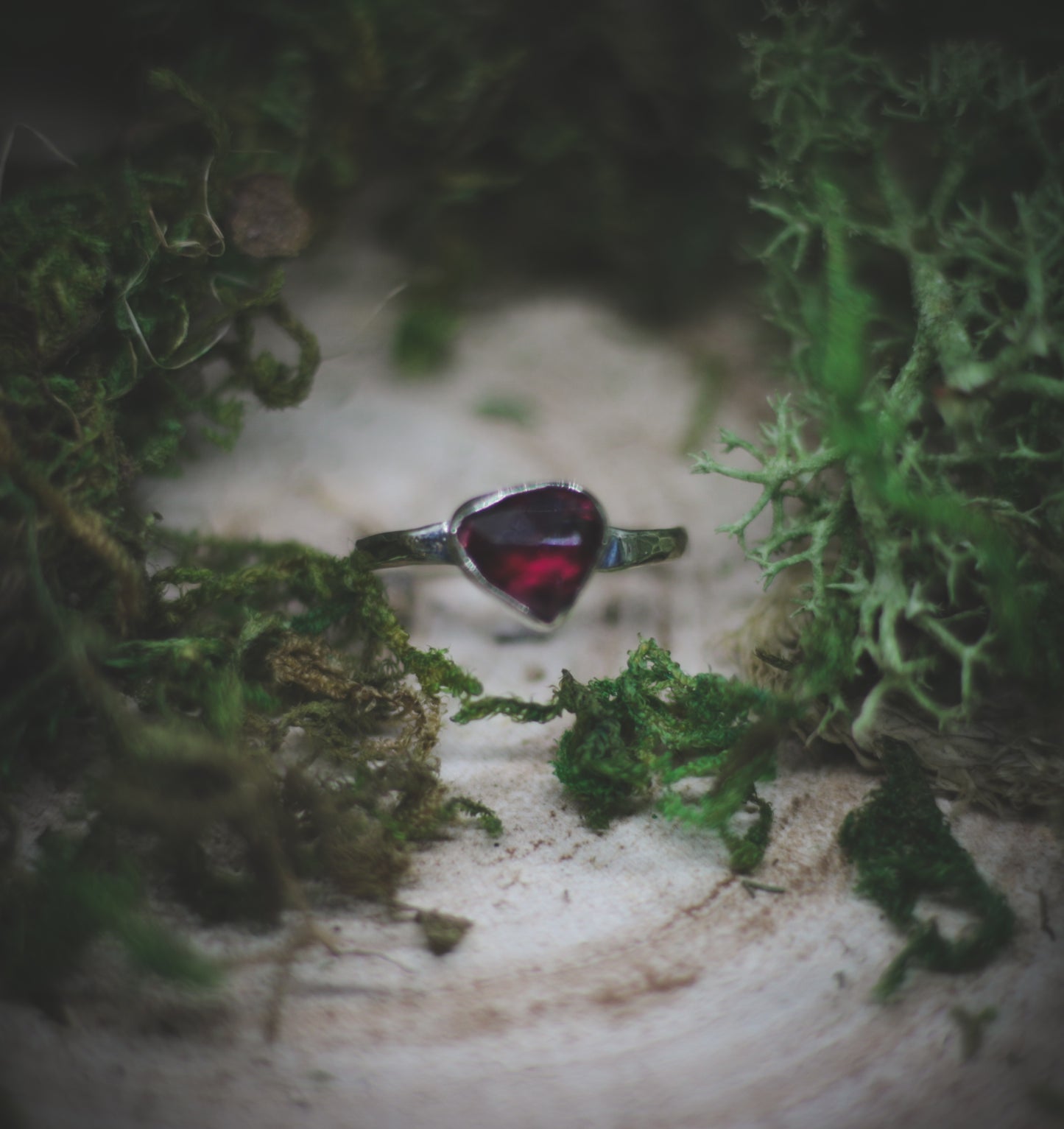 Silver Garnet ring UK size J - US size 4 3/4