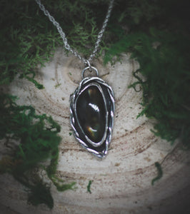 Celtic style necklace with Labradorite