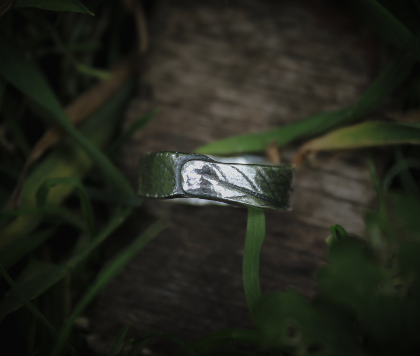 Oregano leaf ring.  UK size Q 1/4 - US size 8 1/2