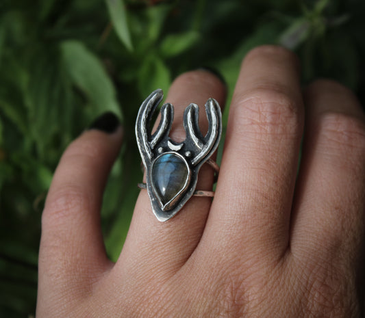 Labradorite stag ring - UK size M, US size 6 1/4
