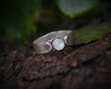 Load image into Gallery viewer, Moonstone triple moon ring. Various sizes.
